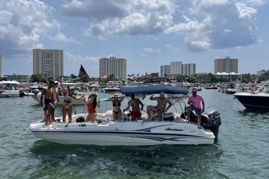South Florida Boat Rental - 26' Hurricane